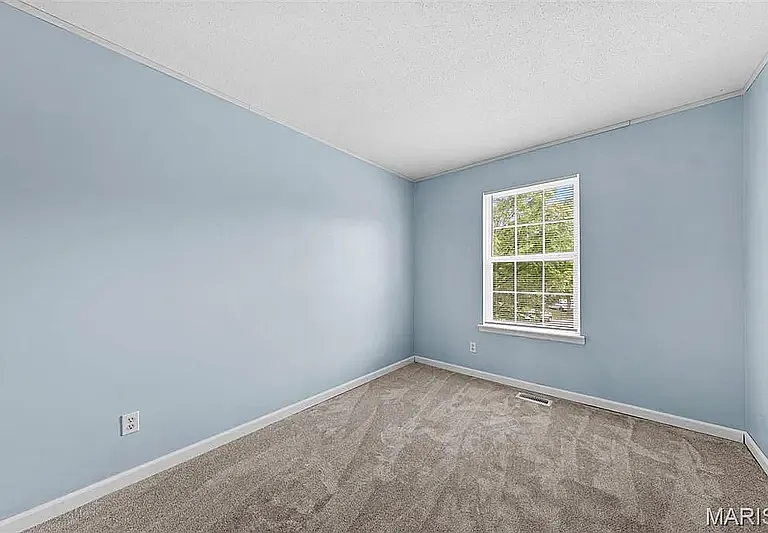 123 Woodlake Ct — Photo 1