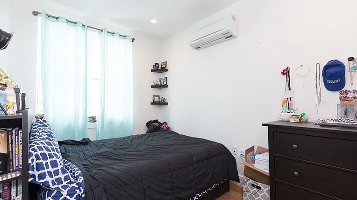 Rented by Nooklyn NYC LLC | media 41