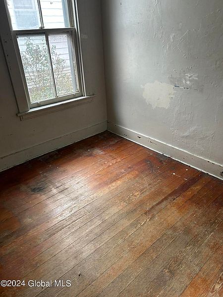 3rd image of 9 Green Street
