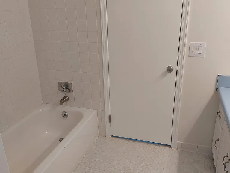 311 Dryden Ln — Photo 7