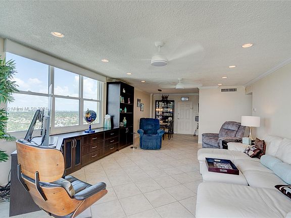 5th image of 2501 S Ocean Dr #Penthouse 35