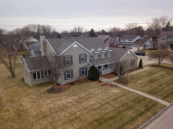 2nd image of 2839 Cambridge Ct