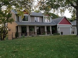 4635 Manor Dr, Eagan, MN 55123