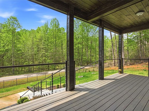 5th image of 2585 Dr Johns Rd