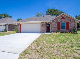 2205 Bent Tree Dr, Shawnee, OK 74804