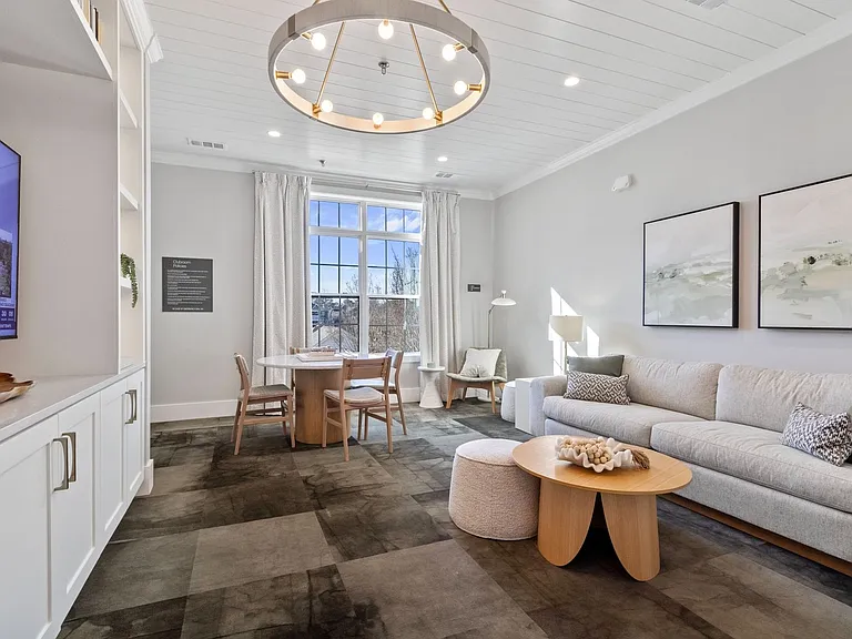 A welcoming resident lounge for everyday connection and downtime