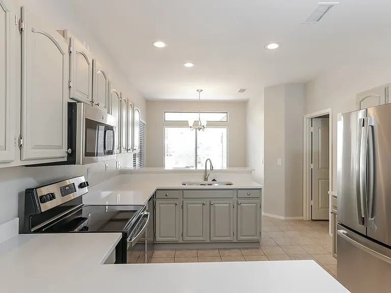 1211 E Winter Dr — Photo 7