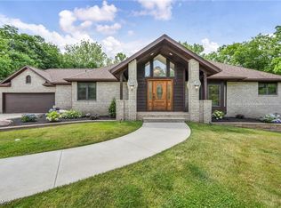 7454 Euclid Chardon Rd, Willoughby, OH 44094