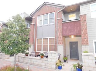 524 Beachcliff Row Dr, Rocky River, OH 44116