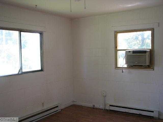 2nd image of 300 Friendly Ave