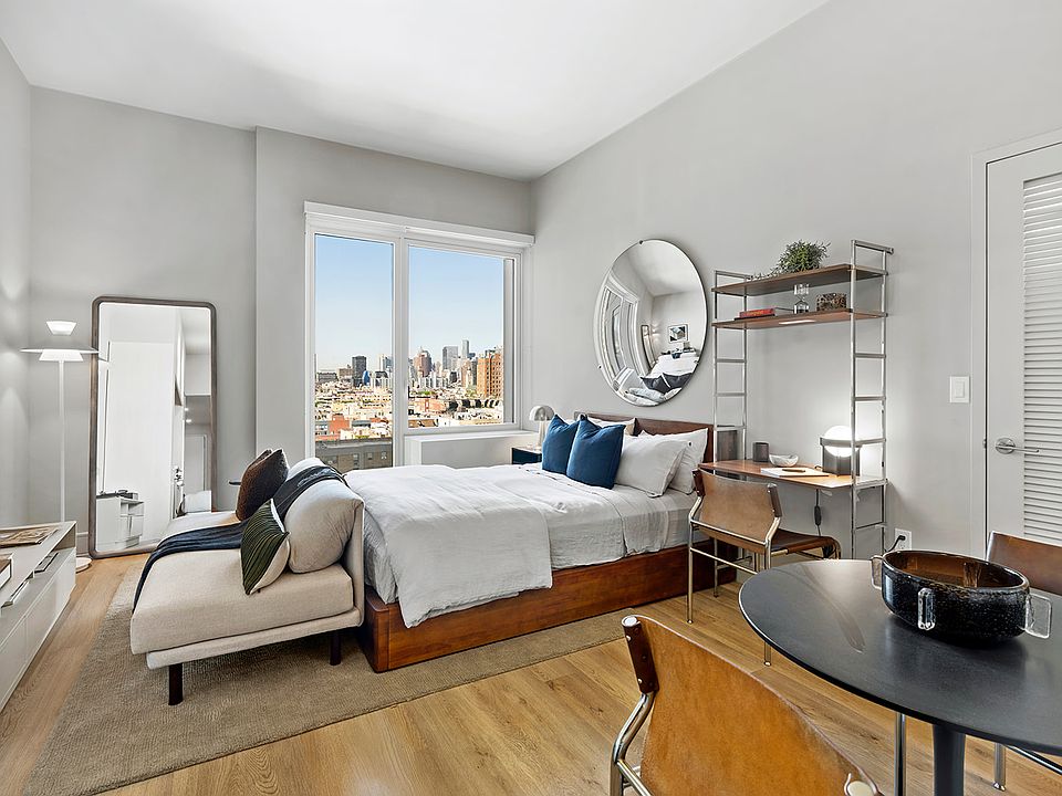 1st image of 644 E 14th St #2105
