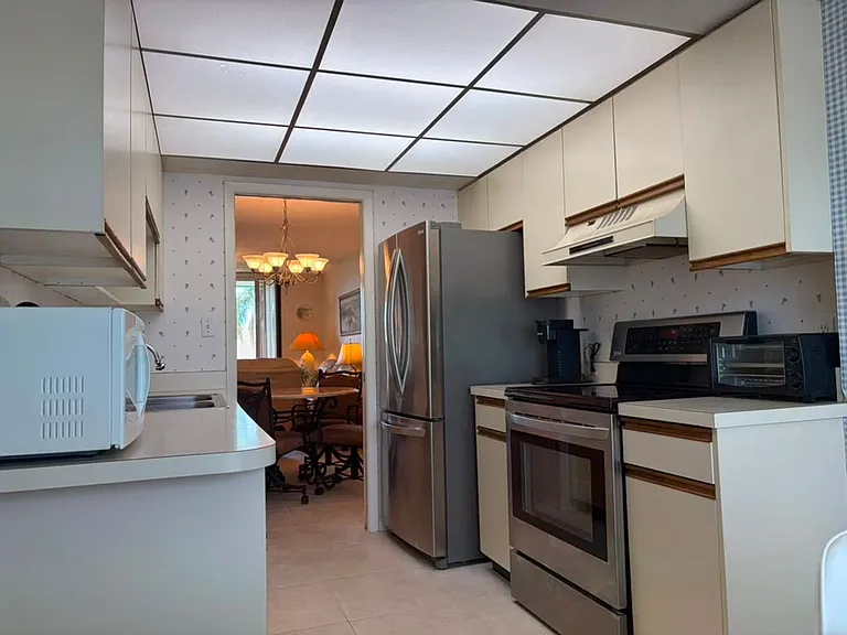 1324 Pasadena Ave S #206 — Photo 11