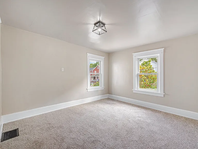 1120 Wade St — Photo 6