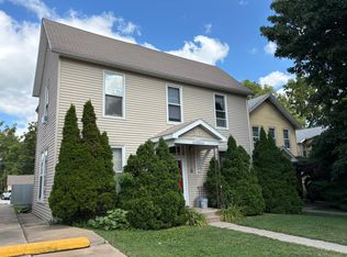 212 E Bloomington St APT 5, Iowa City, IA 52245