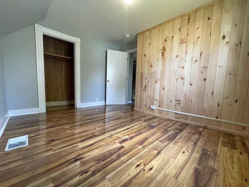 1st image of 27 Main St