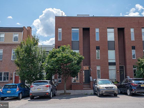 2nd image of 2350 E York St