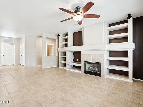 3rd image of 18013 N STERLING Drive