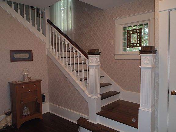 Open Staircase Foyer
