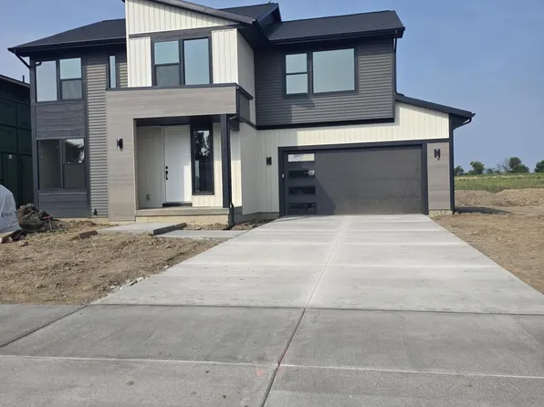 15270 Nottingham Fields Pkwy, Lansing, MI 48906