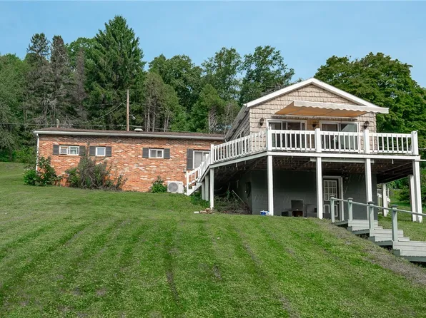 1121 Dixon Rd, Clymer, PA 15728