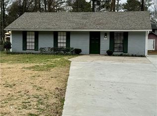 5553 Button Gwinnett Pl, Norcross, GA 30093