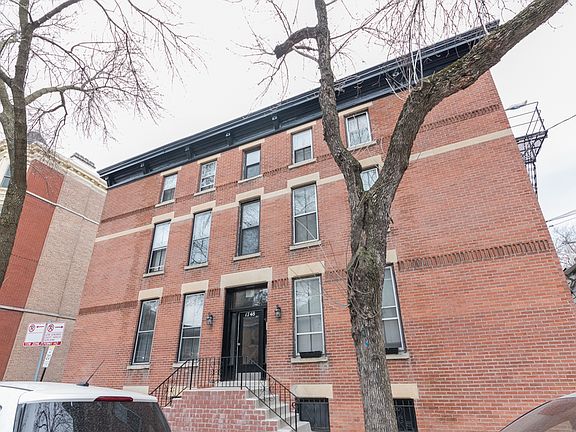 3rd image of 1748 N North Park Ave APT 1S