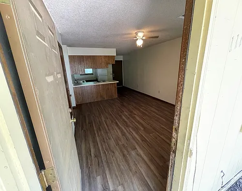 1123 S Blakeley St Photo 1