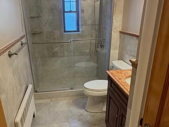 5th image of 202 Orient Ave Unit 1
