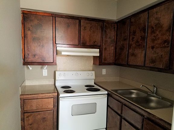 3rd image of 1801 Washington Ave APT 1