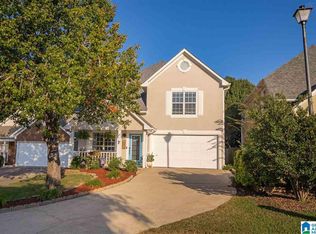 212 Warwick Ln, Alabaster, AL 35007