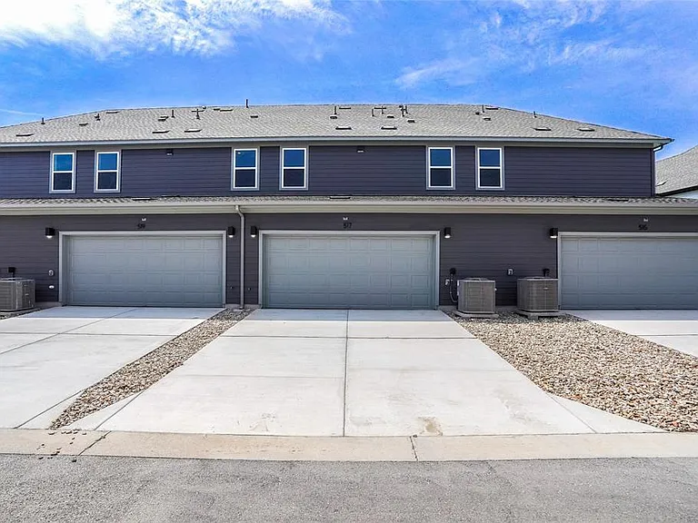517 Emory Crossing Blvd — Photo 13