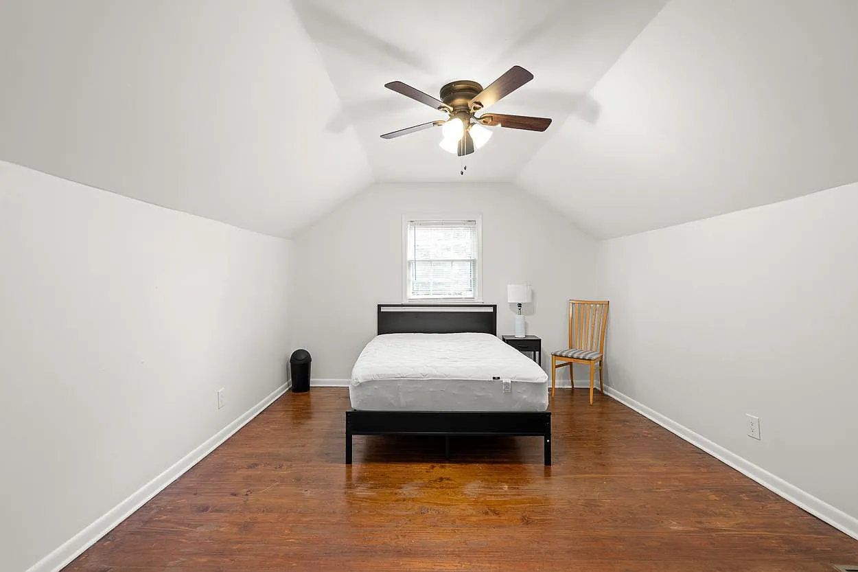 4 bed, 2.0 bath, 1240 sqft, $780 — Photo 3