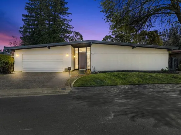 8748 Contemporary Ct, Elk Grove, CA 95624