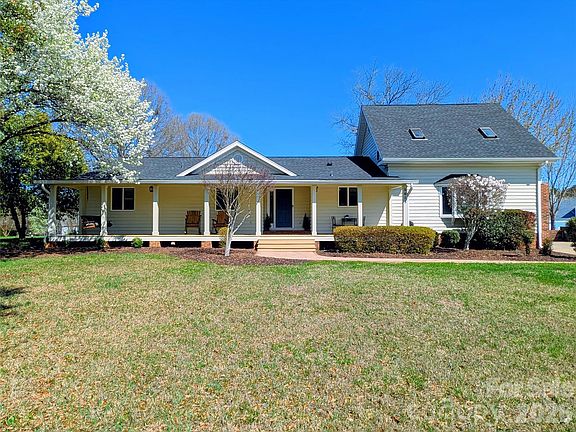 2nd image of 8623 McIlwaine Rd