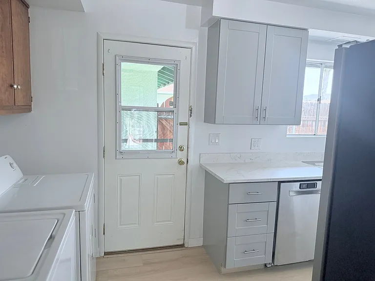 41096 Beachwood Ave — Photo 3