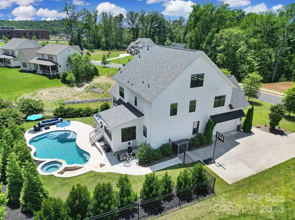 2148 Nims Village Dr, Fort Mill, SC 29715