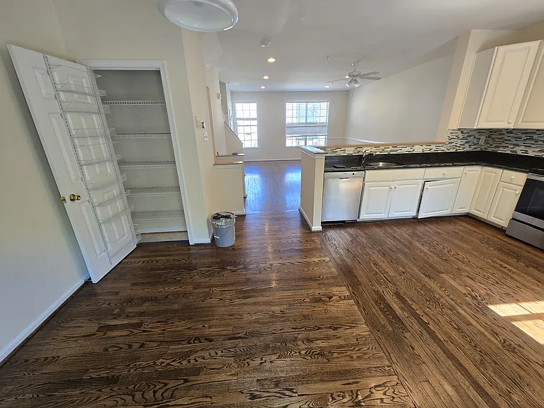 6822 Sanctuary Ct — Photo 12