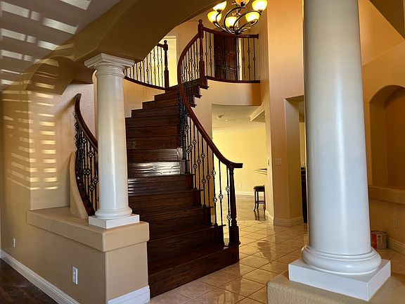3rd image of 9121 Terrace Ridge Ct