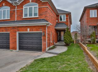 53 Primeau Dr, Aurora, ON L4G6Z3