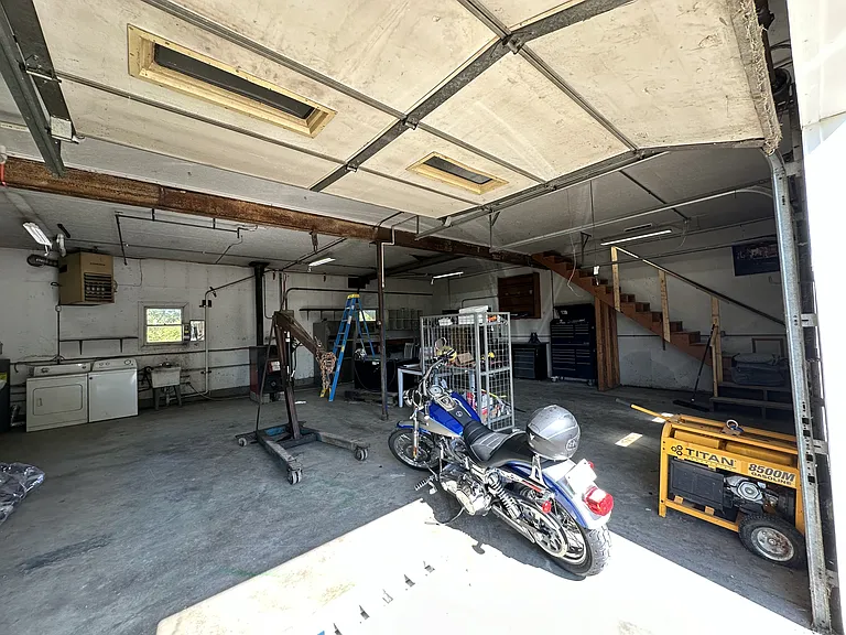 6131 N 450 W — Photo 22
