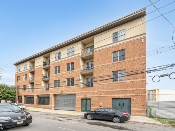15 Tichenor Ln #404, Newark City, NJ 07114