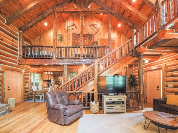 195 Black Bear Dr #Id1265156p, Mars Hill, NC 28754