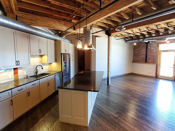 5th image of 200 Prairie St Ste 305