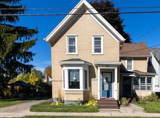 44 Havelock St, Brockville, ON K6V 4M1
