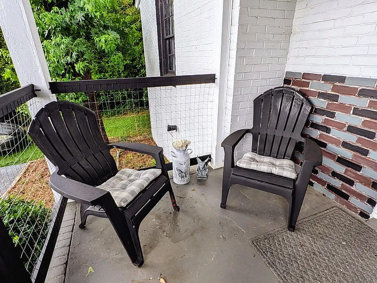 48 Douglas St — Photo 3