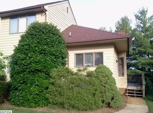 5 Shannon Pl, Staunton, VA 24401