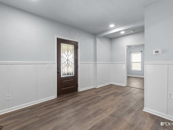 3rd image of 104 Walnut St