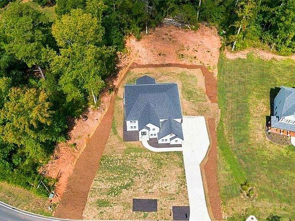4th image of 1731 Cardinal Dr