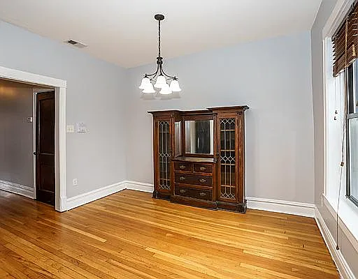 1104 W Dickens Ave #1 — Photo 5