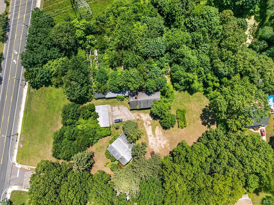 1st image of 39 Seaman Neck Road #39